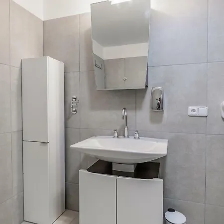 Slovansky 4*